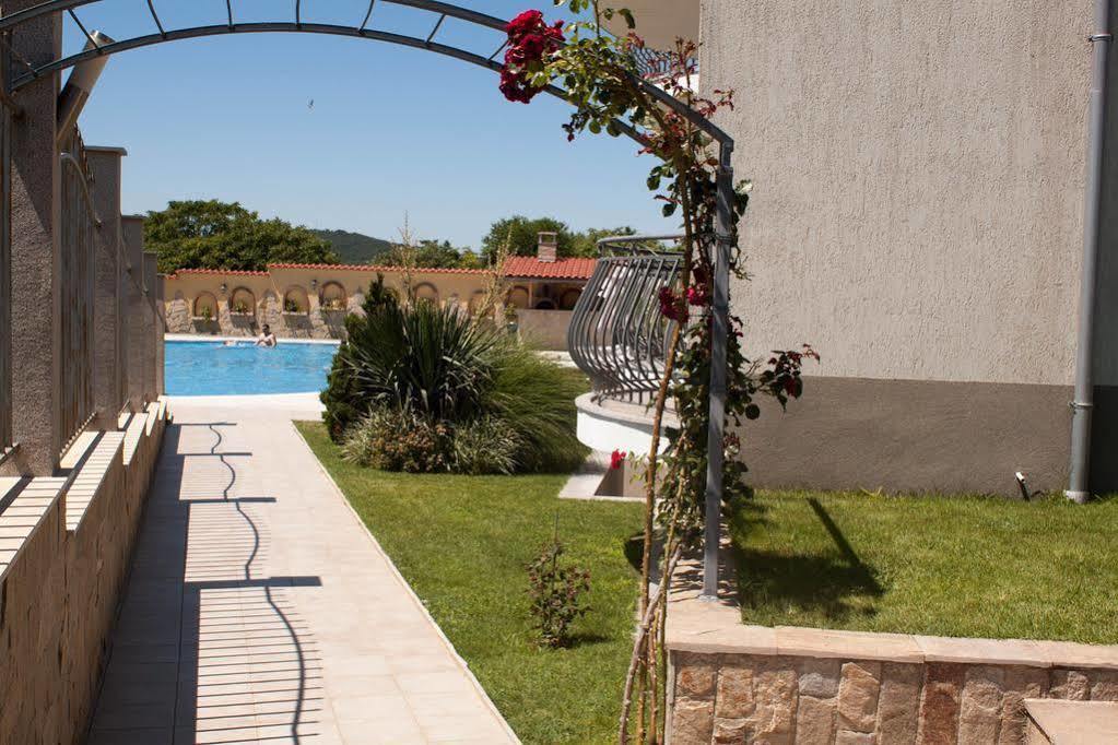 Aparthotel Gardenia Vacation Settlement à Sozopol Extérieur photo