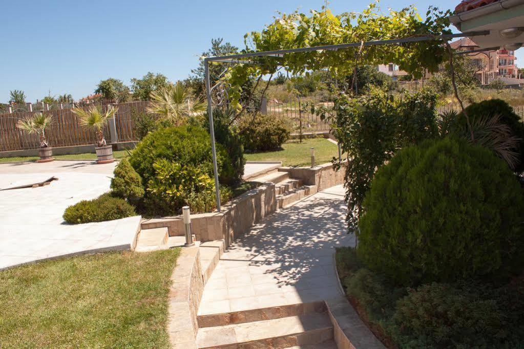 Aparthotel Gardenia Vacation Settlement à Sozopol Extérieur photo